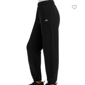 Like New Cozy ALO Yoga Accolade XS Sweatpants in Black